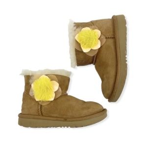 Ugg Girl's Mini Bailey II Cactus Flower - Sz 2